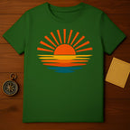 Retro Sunset Design Graphic T-Shirt for Casual Wear